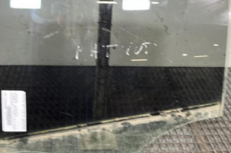 Vitre arriere gauche MERCEDES CLASSE A 176 Photo n°1