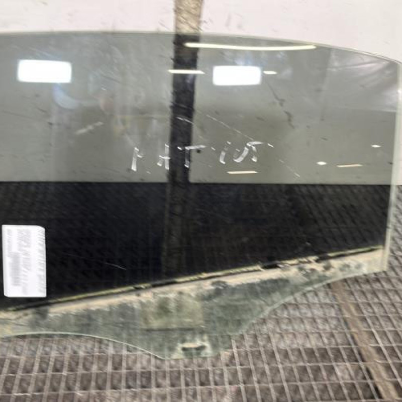 Vitre arriere gauche MERCEDES CLASSE A 176 Photo n°1