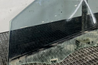 Vitre avant gauche MERCEDES CLASSE A 176