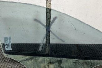 Vitre avant gauche MERCEDES CLASSE A 176