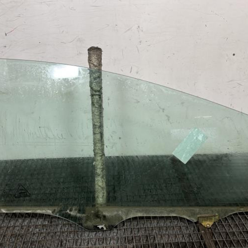 Vitre avant droit KIA CEE-D 2 Photo n°1