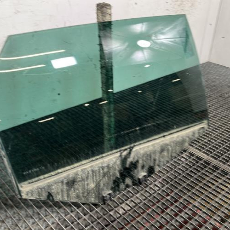 Vitre arriere droit CITROEN DS5 Photo n°3