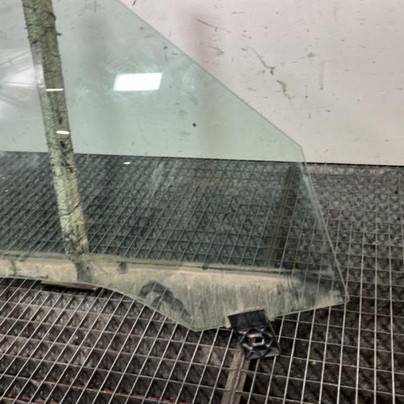 Vitre avant droit CITROEN DS5 Photo n°2