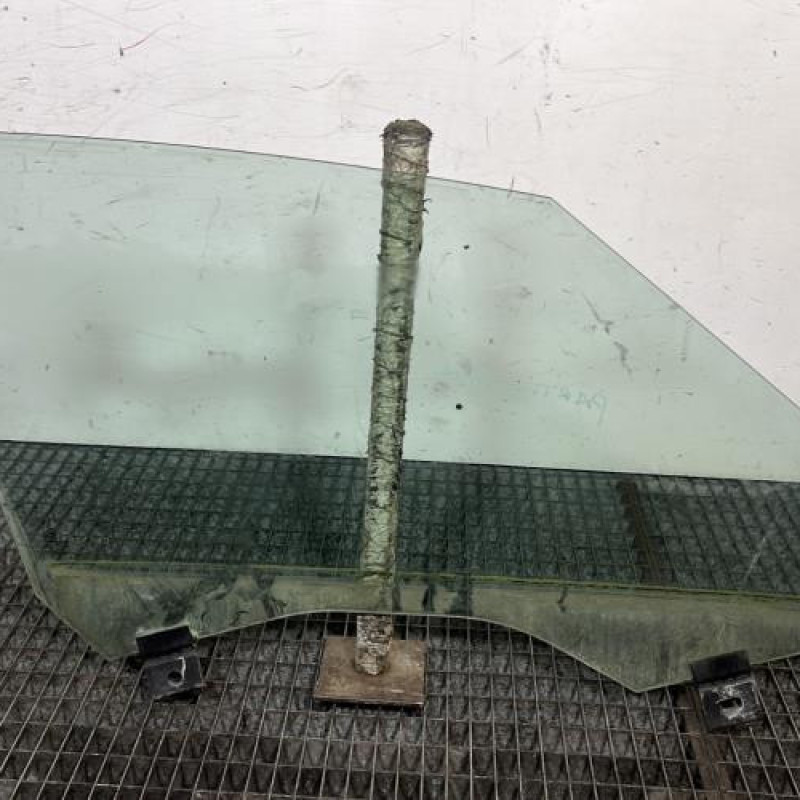 Vitre avant gauche CITROEN DS5 Photo n°4