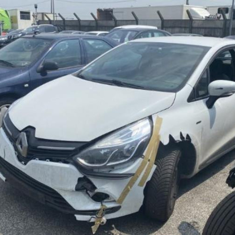 Vitre avant gauche RENAULT CLIO 4 Photo n°5