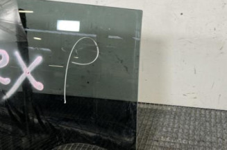 Vitre arriere droit PEUGEOT 5008 2