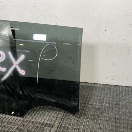 Vitre arriere droit PEUGEOT 5008 2