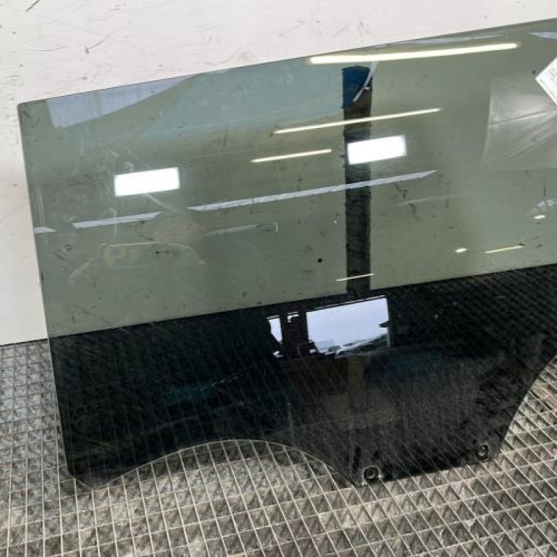 Vitre arriere gauche PEUGEOT 5008 2 Photo n°2