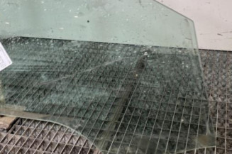 Vitre avant droit VOLKSWAGEN POLO 5