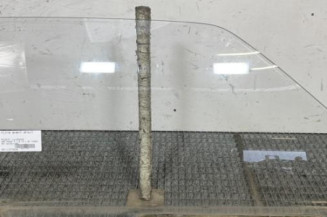 Vitre avant droit PEUGEOT 205 Photo n°1