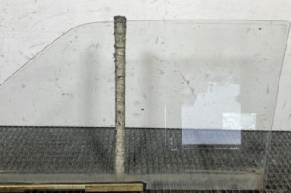 Vitre avant droit PEUGEOT 205