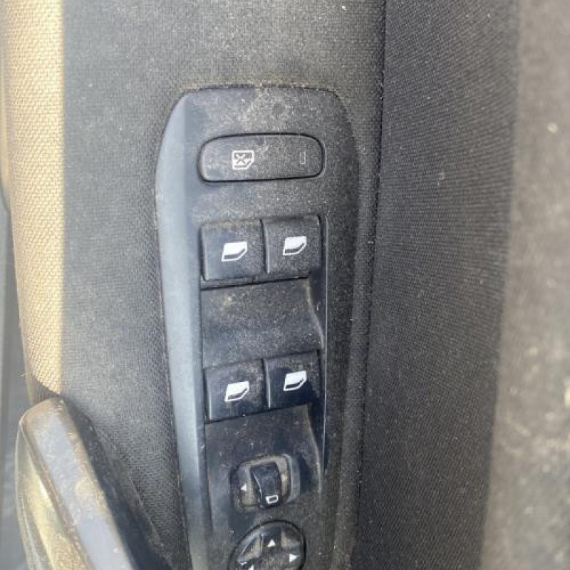 Ecran GPS PEUGEOT 308 2 Photo n°15