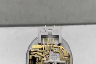 Eclairage de plafonnier NISSAN QASHQAI 2