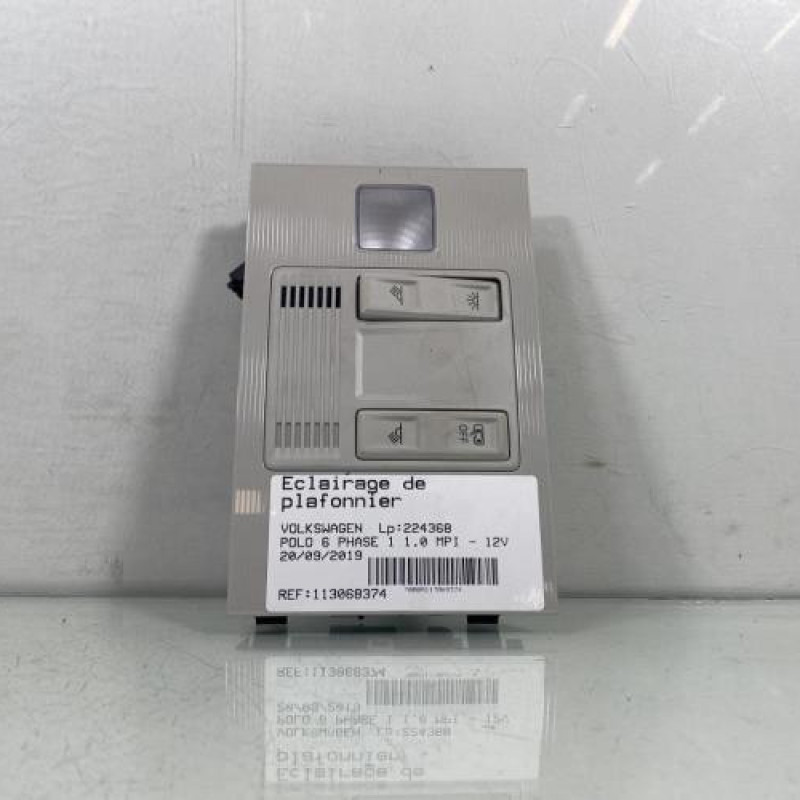 Eclairage de plafonnier VOLKSWAGEN POLO 6 Photo n°1