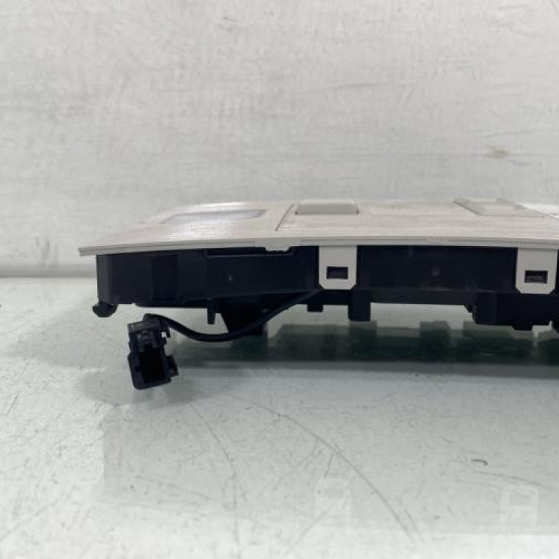 Eclairage de plafonnier VOLKSWAGEN POLO 6 Photo n°4