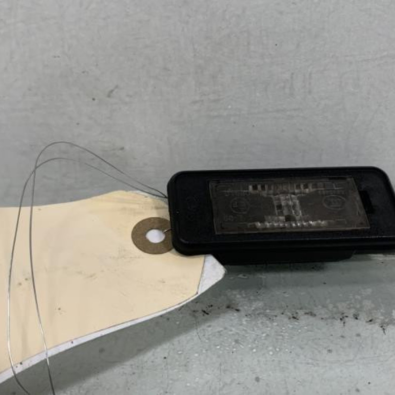 Eclairage de plaque PEUGEOT 308 2 Photo n°1