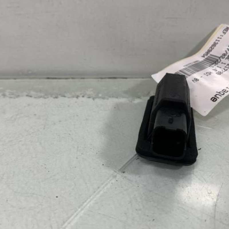 Eclairage de plaque PEUGEOT 308 2 Photo n°4