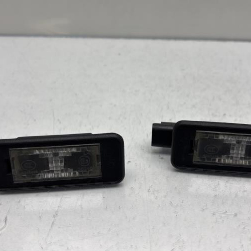 Eclairage de plaque PEUGEOT 208 1 Photo n°2