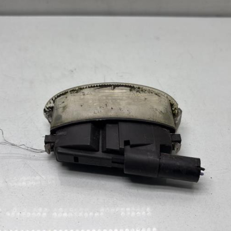 Eclairage de plaque RENAULT CLIO 2 Photo n°2