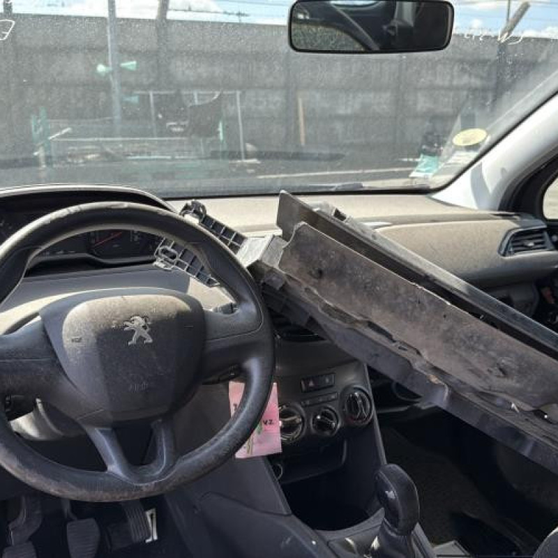 Custode avant droit (porte) PEUGEOT 208 1 Photo n°15