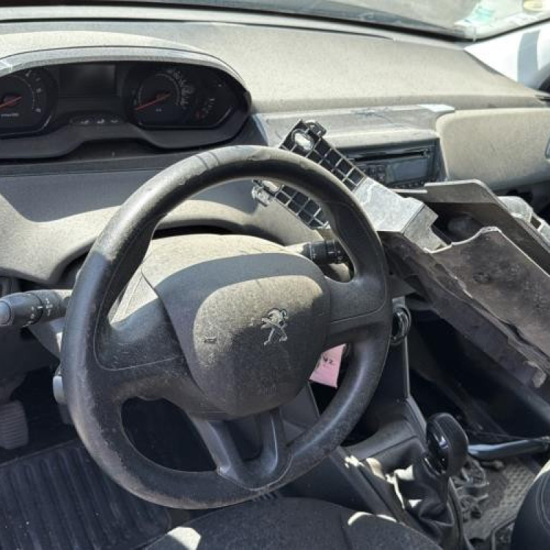 Custode avant droit (porte) PEUGEOT 208 1 Photo n°18