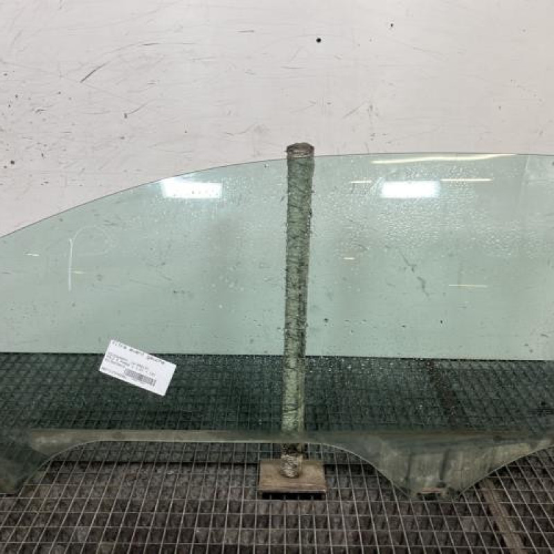 Vitre avant gauche VOLKSWAGEN POLO 5 Photo n°1