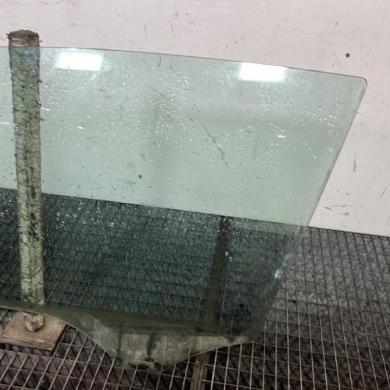 Vitre avant gauche VOLKSWAGEN POLO 5 Photo n°3