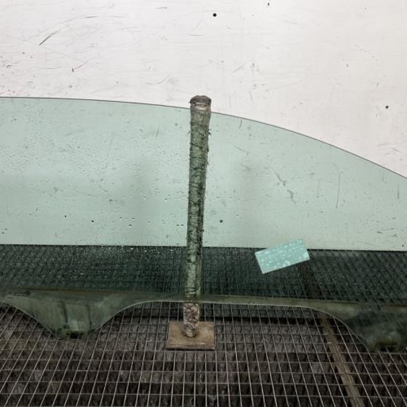 Vitre avant gauche VOLKSWAGEN POLO 5 Photo n°4