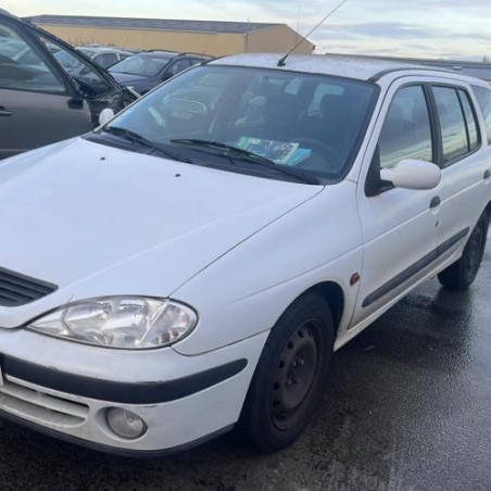 Compresseur clim RENAULT MEGANE 1 Photo n°1