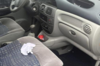 Compresseur clim RENAULT SCENIC 1 Photo n°1