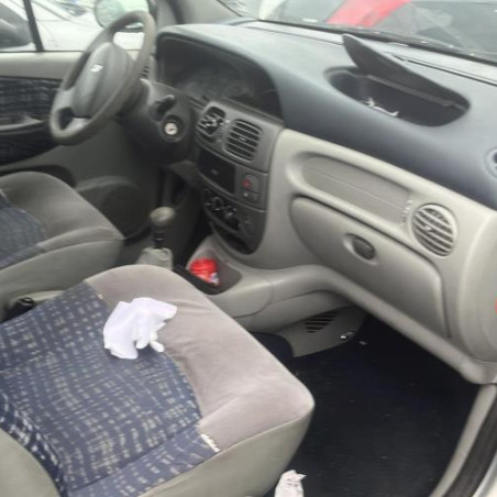 Compresseur clim RENAULT SCENIC 1 Photo n°1