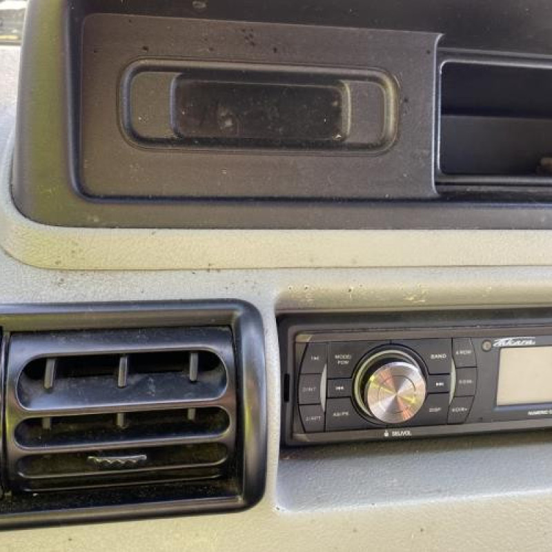 Compresseur clim RENAULT MASTER 2 Photo n°15