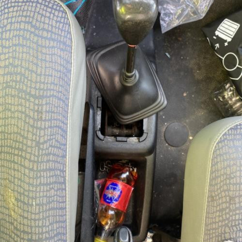 Compresseur clim RENAULT MASTER 2 Photo n°18