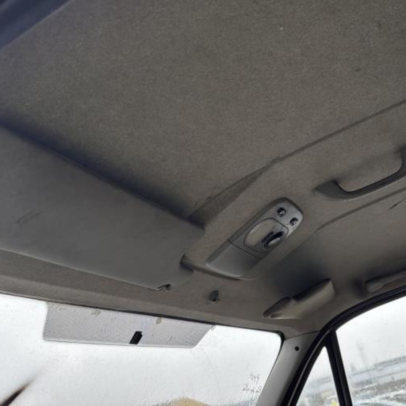 Compresseur clim RENAULT MASTER 2 Photo n°9