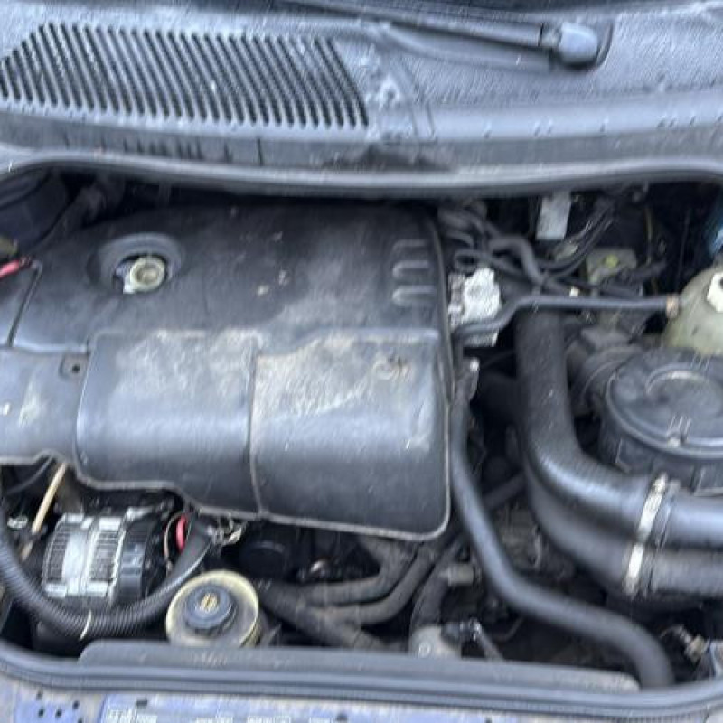 Compresseur clim RENAULT SCENIC 1 Photo n°9