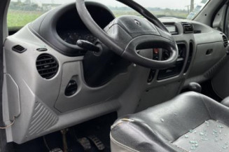 Compresseur clim RENAULT MASTER 2