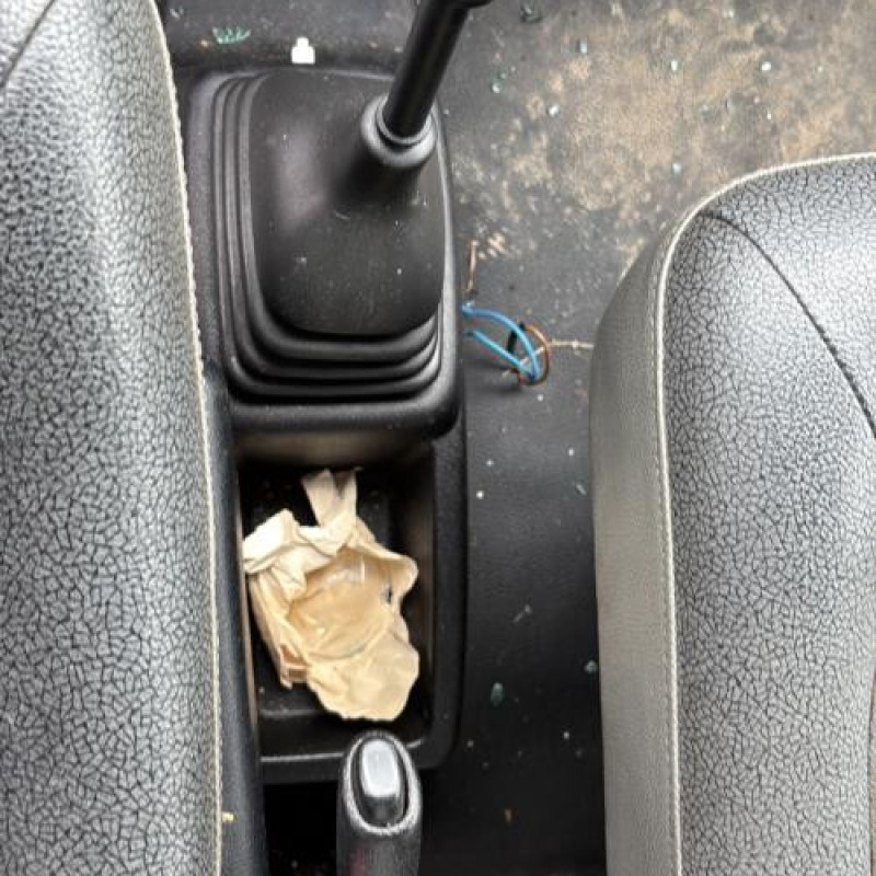 Compresseur clim RENAULT MASTER 2 Photo n°14