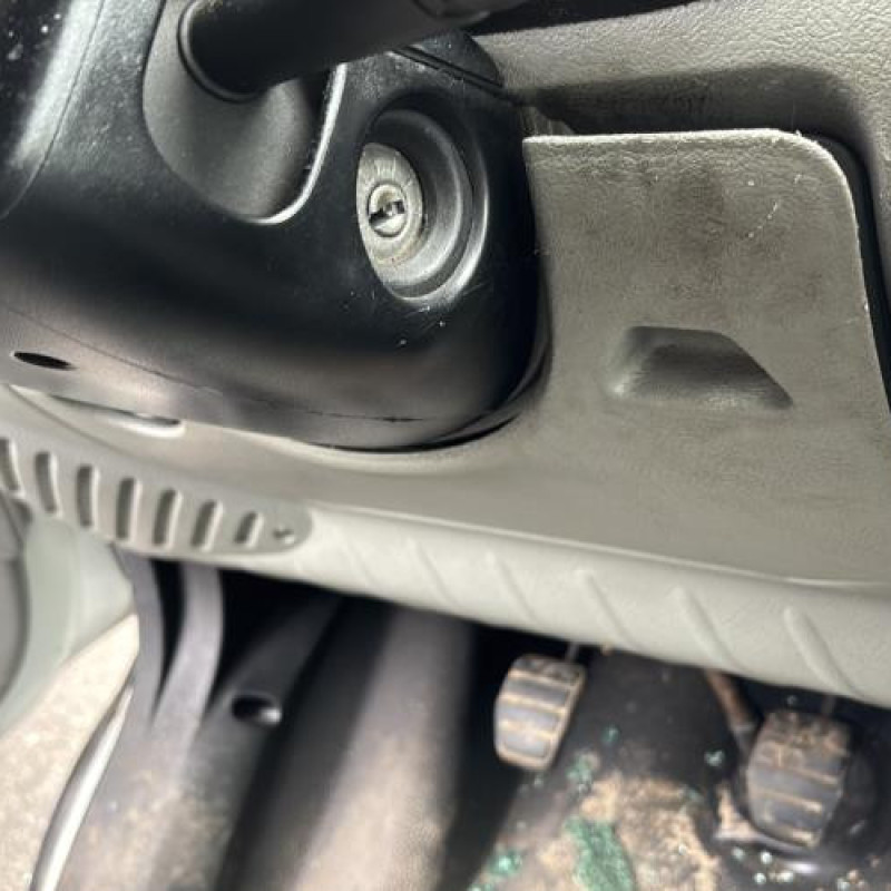 Compresseur clim RENAULT MASTER 2 Photo n°16