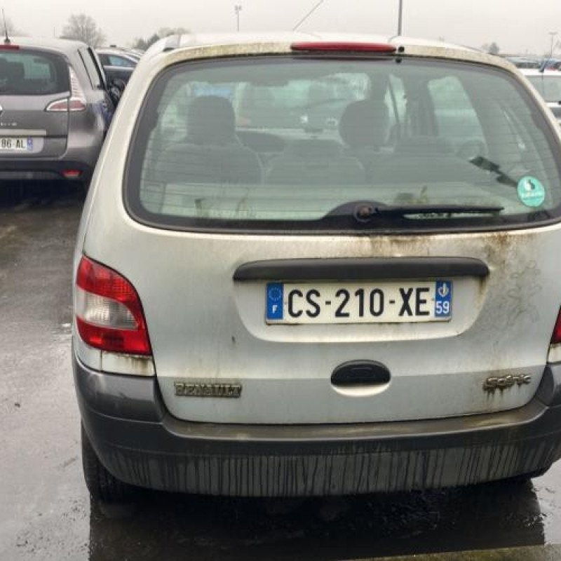 Compresseur clim RENAULT SCENIC 1 Photo n°5