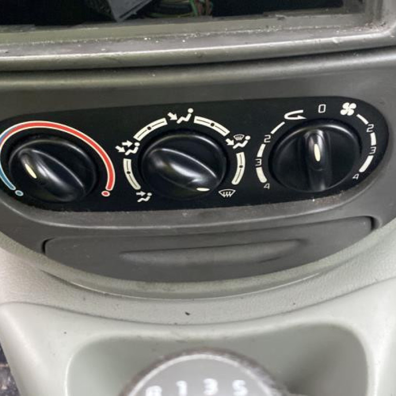 Compresseur clim RENAULT SCENIC 1 Photo n°16