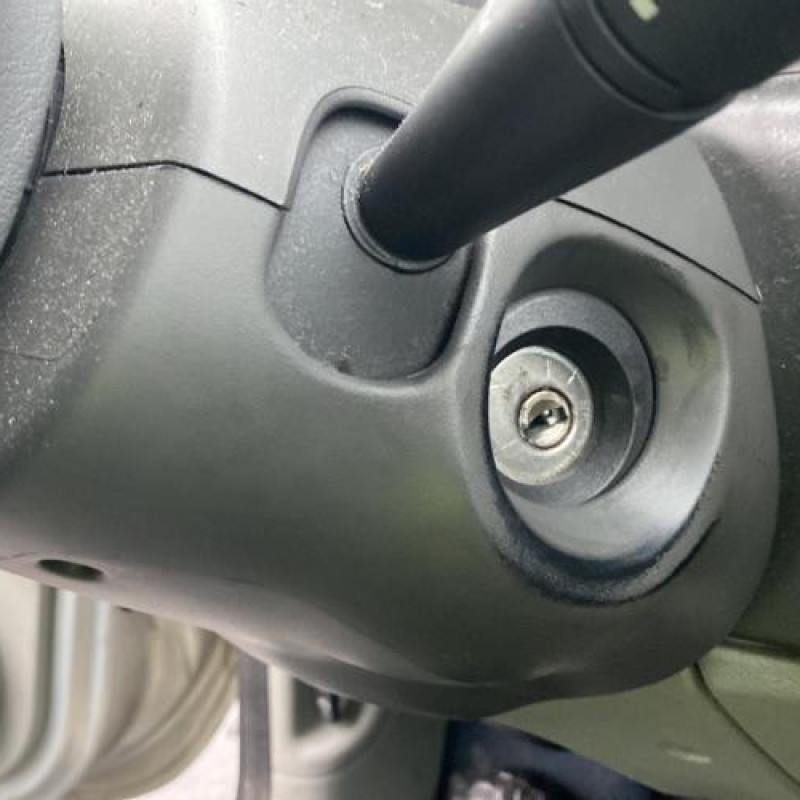 Compresseur clim RENAULT SCENIC 1 Photo n°19