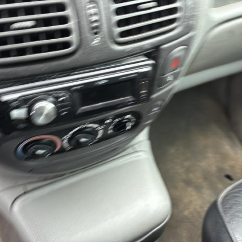 Compresseur clim RENAULT SCENIC 1 Photo n°18