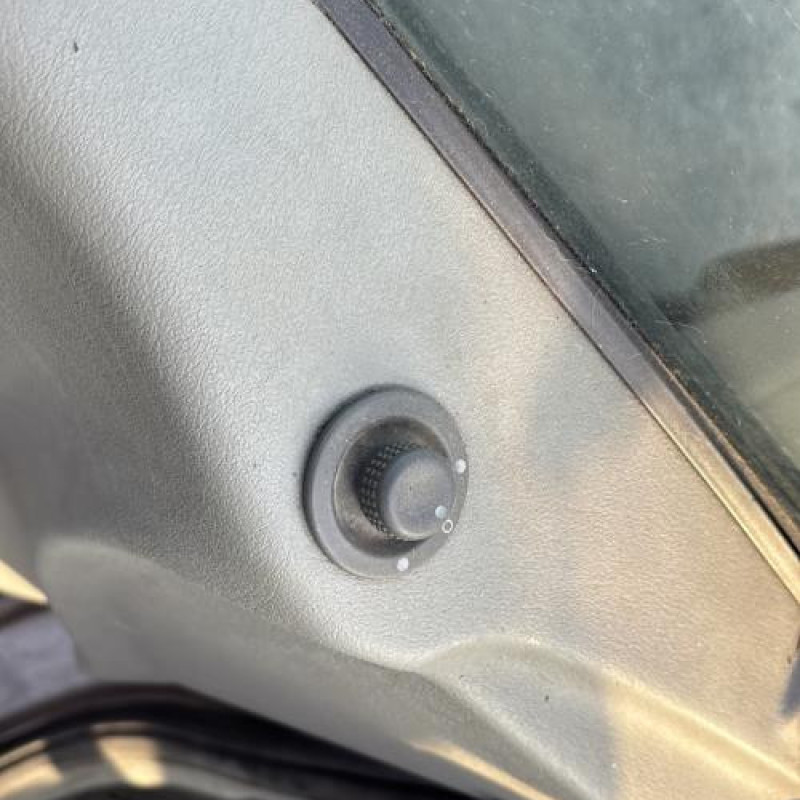 Compresseur clim RENAULT SCENIC 1 Photo n°11