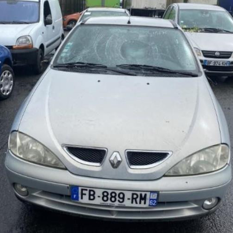 Compresseur clim RENAULT MEGANE 1 Photo n°20