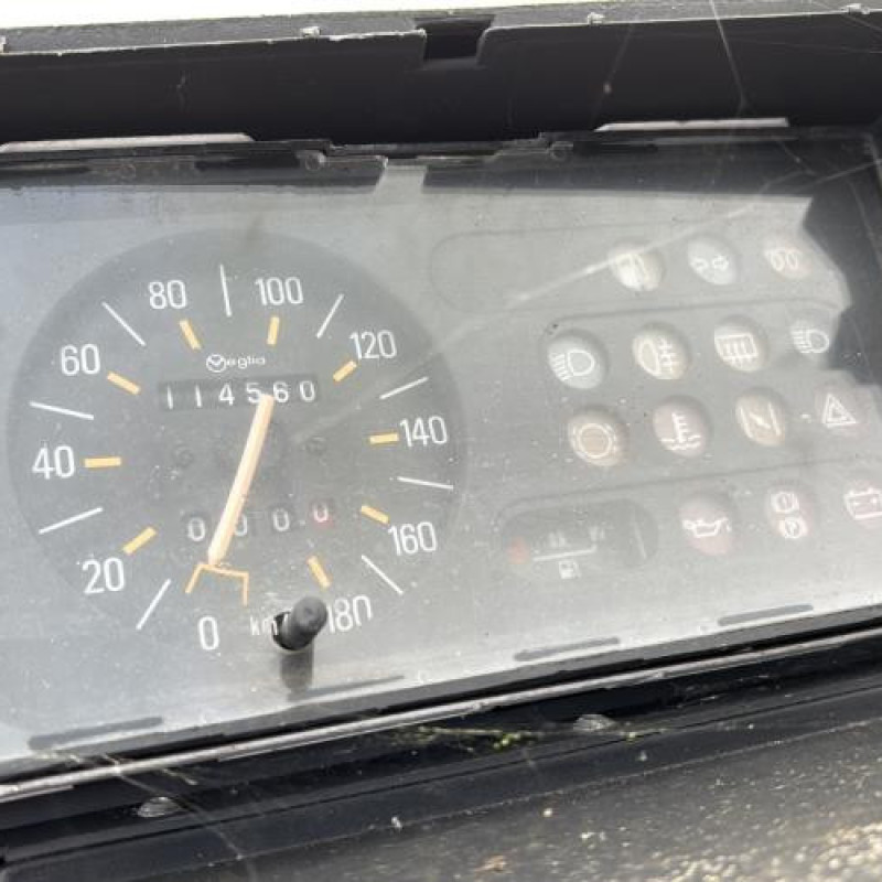 Vitre avant droit RENAULT EXPRESS Photo n°13