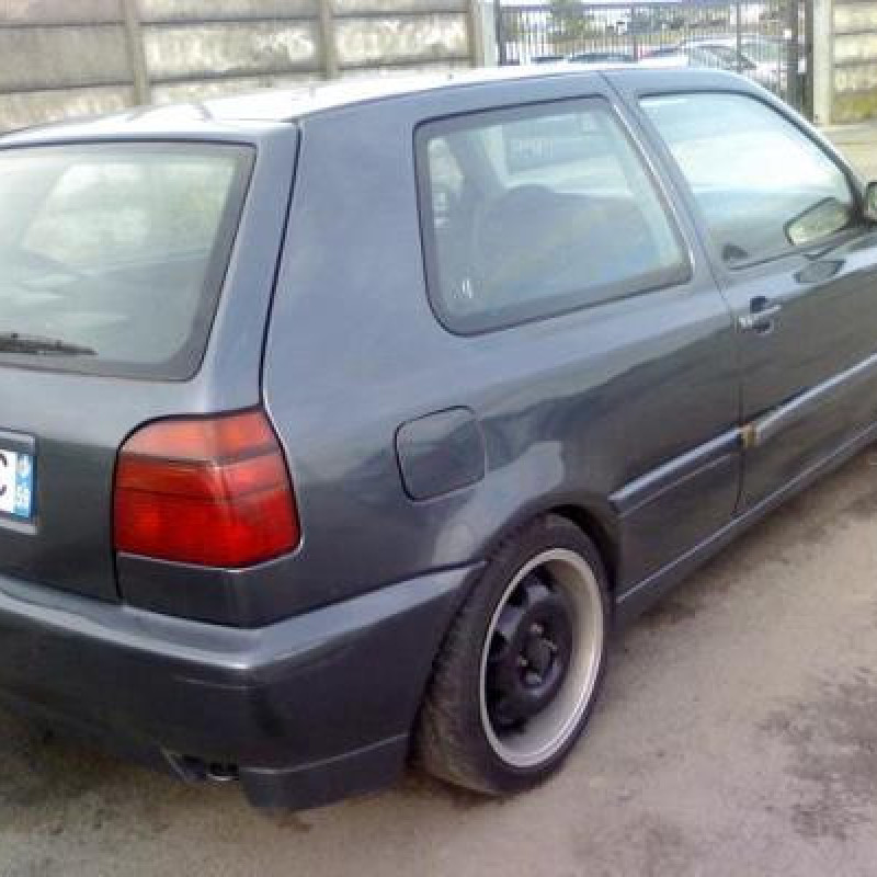 Capot VOLKSWAGEN GOLF 3 Photo n°3