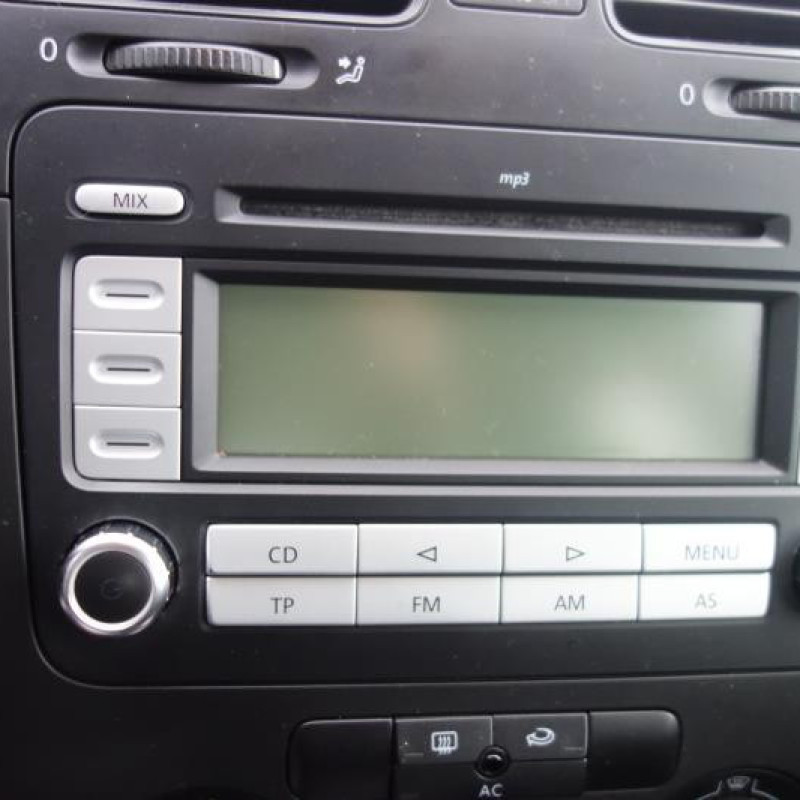 Capot VOLKSWAGEN GOLF 5 Photo n°8