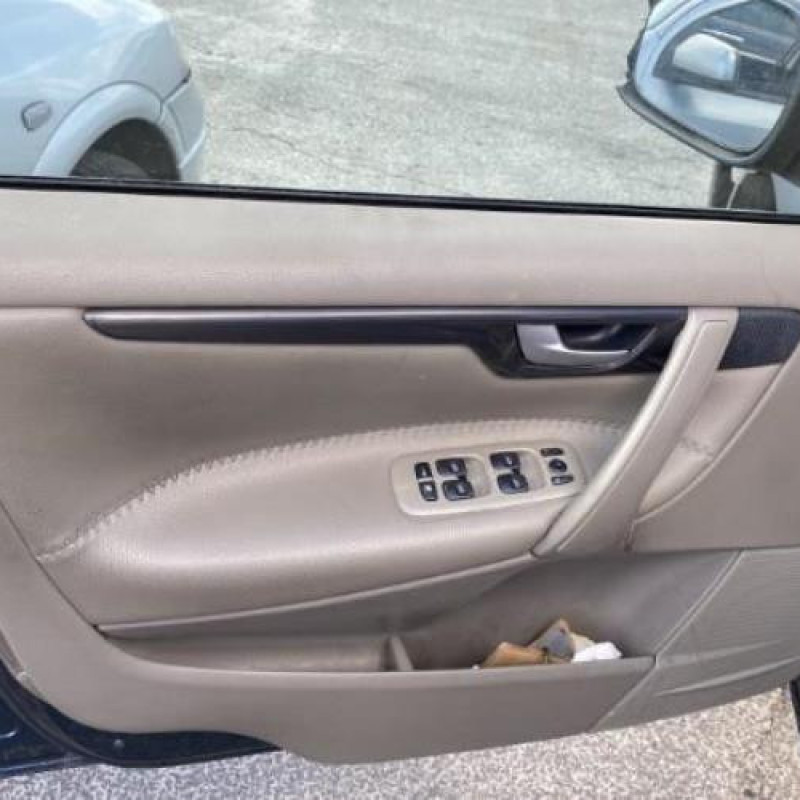 Aile avant droit VOLVO XC 70 1 CROSS COUNTRY Photo n°9