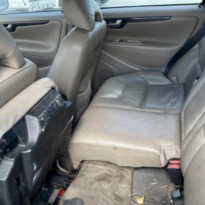 Aile avant droit VOLVO XC 70 1 CROSS COUNTRY Photo n°20