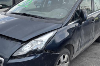 Aile avant droit PEUGEOT 5008 1